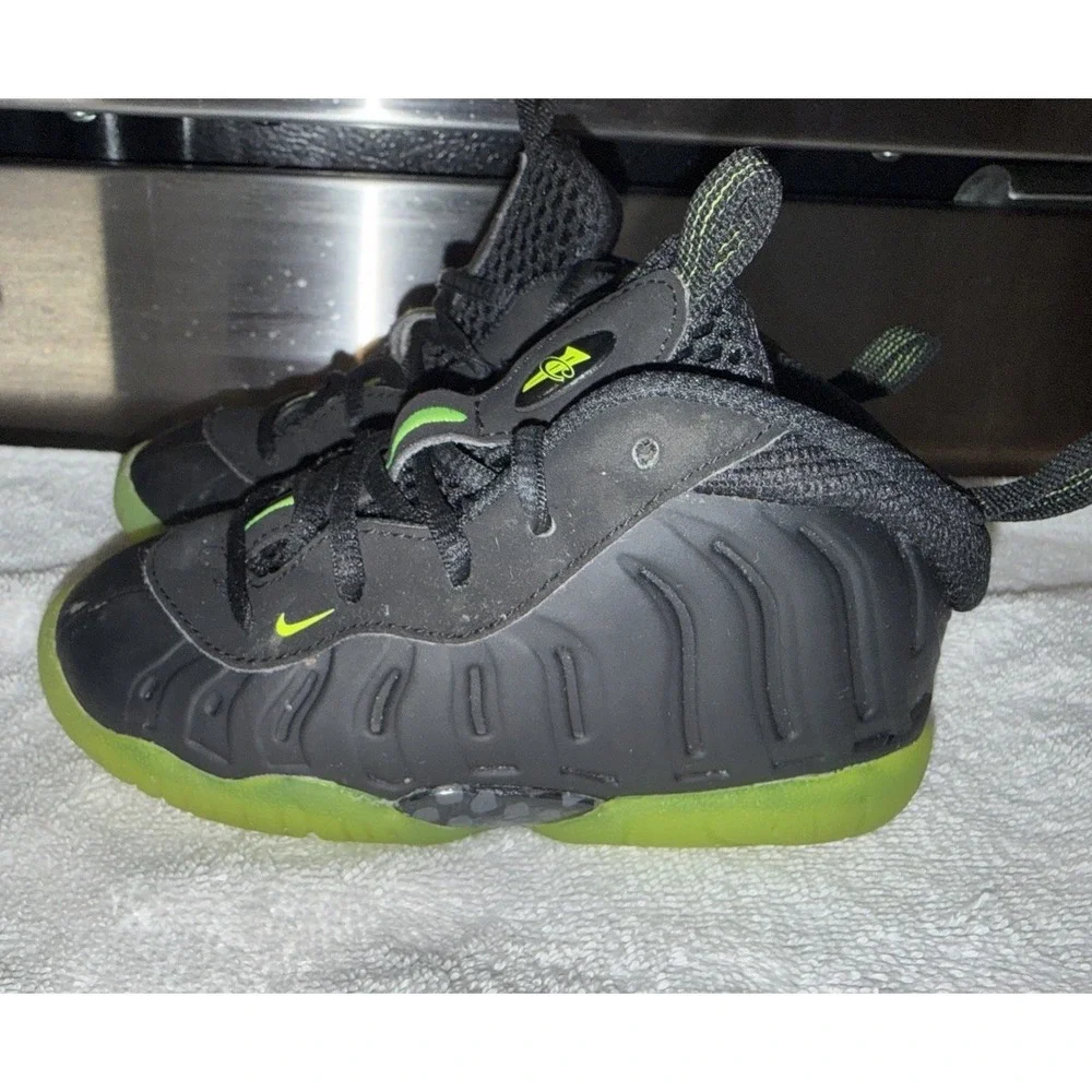 Nike Little Posite One Shoes Toddler Size‎ 8C Black Volt Foamposite HF0975-001